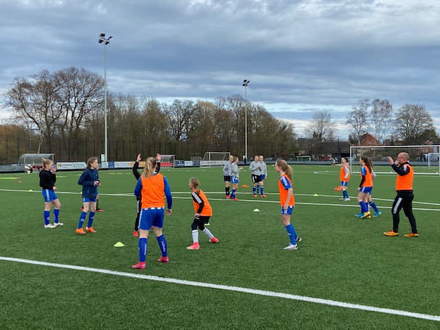 Gentofte-Vangede Idrætsforening satser på talentudvikling og på deres eget ungdomsakademi. Specielt pigefodbolden har fået en gevaldig opblomstring i 2021. (Foto: GVI)