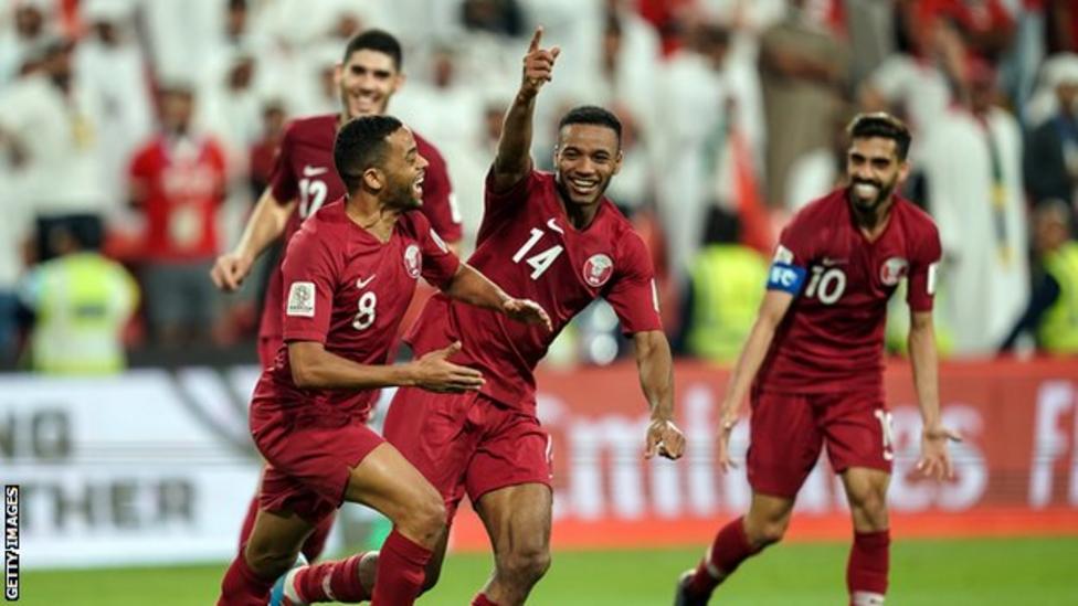 Værtsnationen Qatar har fordel af hjemmebane, vante varmeforhold og har modsat andre kvalificerede lande haft adskillige år til at forberede sig til slutrunden, så Jan Kalborg vil ikke blive overrasket, hvis Qatar kommer videre fra indledende gruppespil. (Foto: BBC Sport)