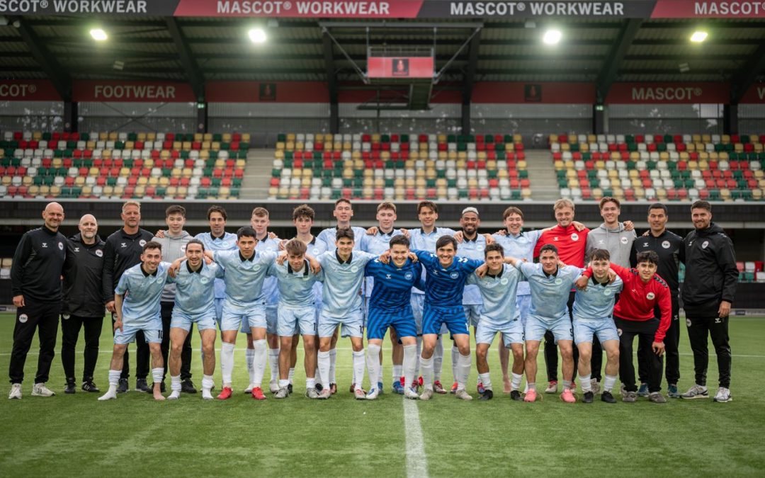 More Than Football  –  Livet som landstræner i Grønland