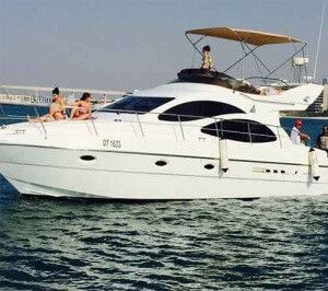 dubai-yacht-rent-2-1-300x266