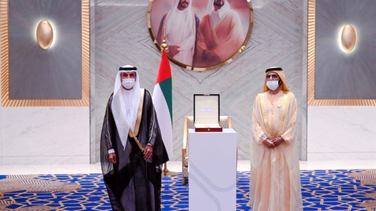 Mohammed bin Rashid honours winners of Dubai Appreciation Award for Community Service