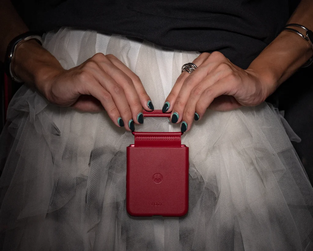 Motorola Razr 60 Ultra cover følge rmed