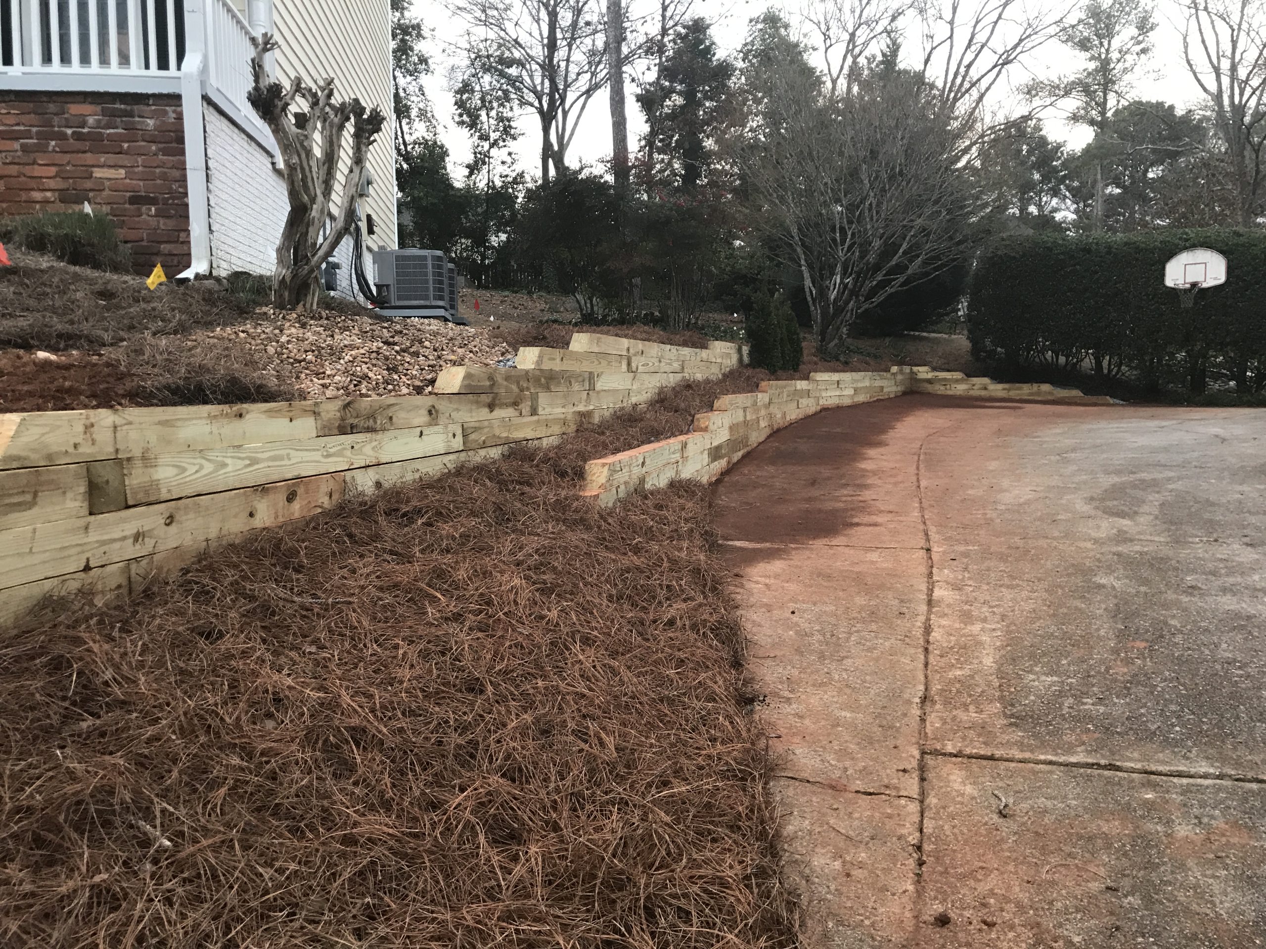 Landscape Installation Dunwoody Pinestraw