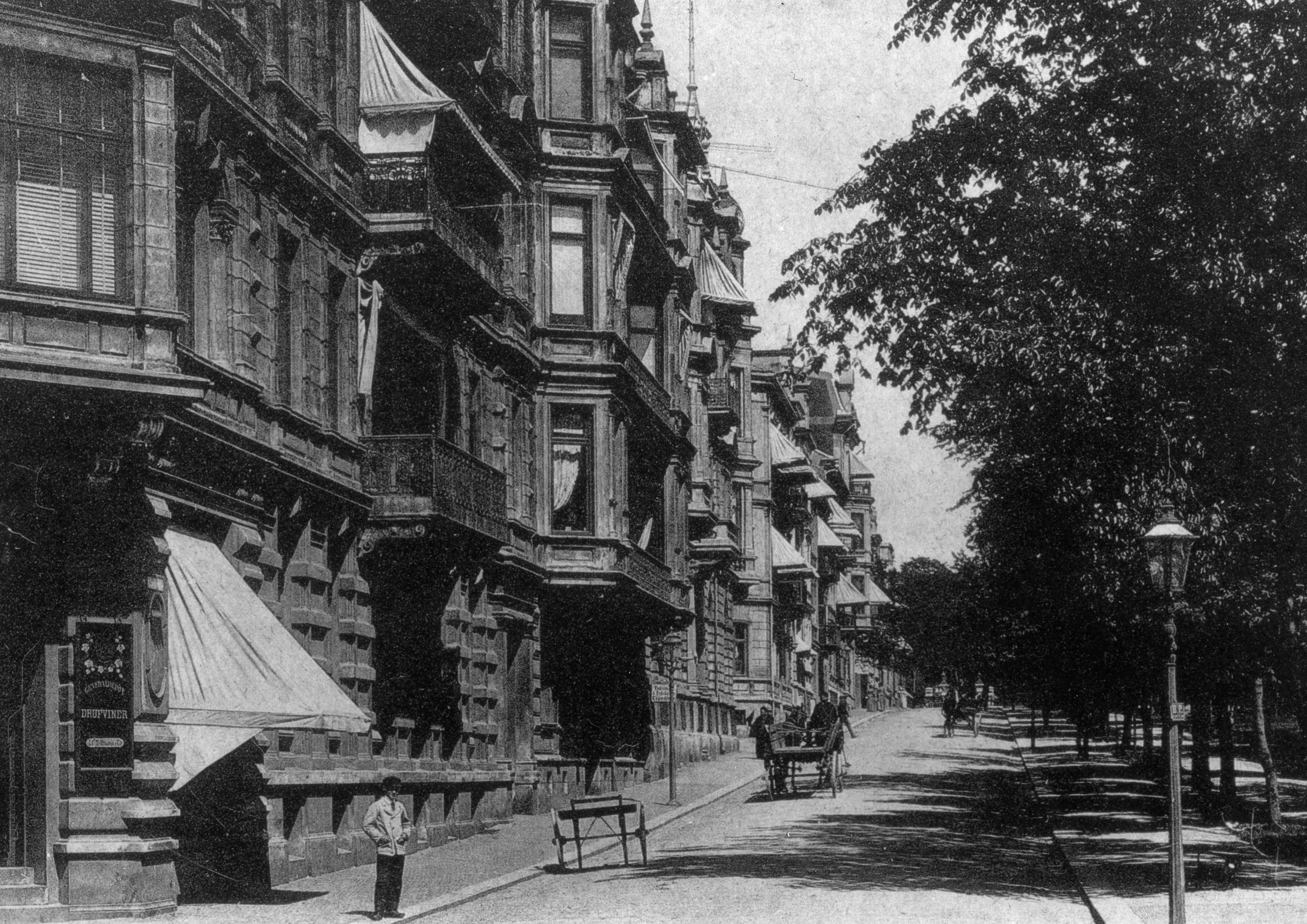 Foto av Trädgårdsgatan före spårvägsepoken.