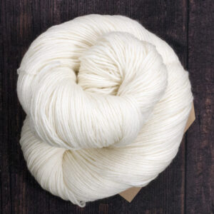 Tynd Cashmerino sok - 80% Superwash Merino 10% Cashmere 10% Nylon - 100g/400m - 205 kr.