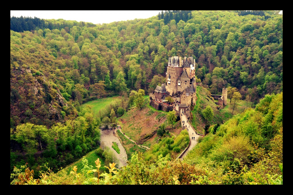 The MoselSteig long-distance trail encounters Burg Eltz on stage 20