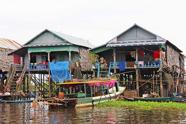 GIORNO 4 - Visita al Gruppo di Roluos e al lago Tonle Sap