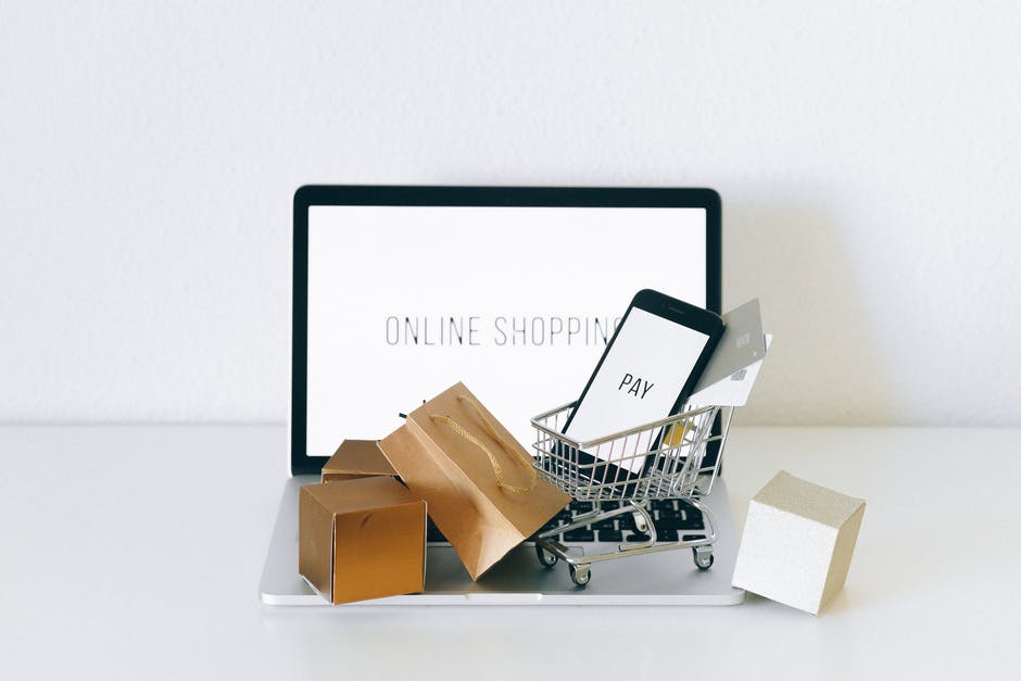 what should a good ecommerce website include