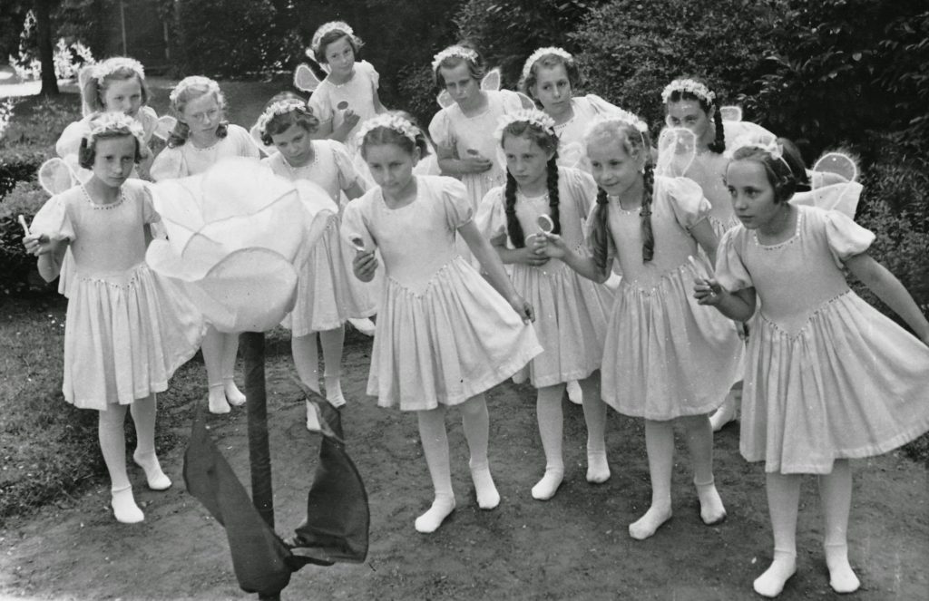 Angelaschool. Ca. 1950.