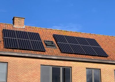 zonnepanelen schuin dak kortrijk