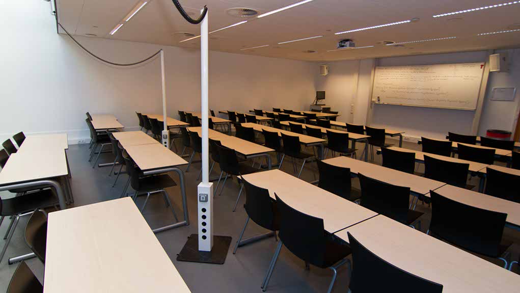 College nicht Amfibisch Flexibele Laptopzuil Plafond - Stroomoplossingen onderwijs BYOD