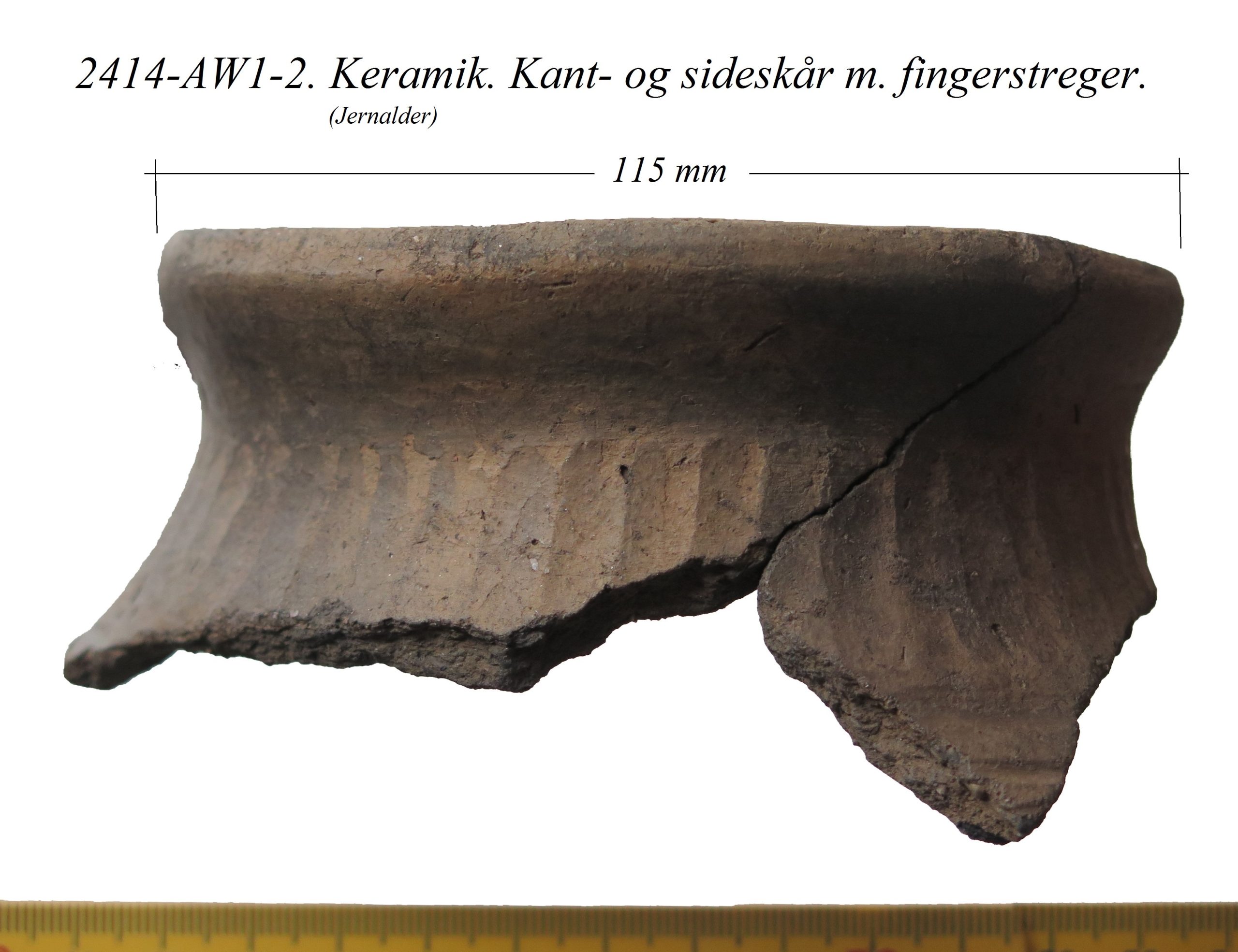 2414-AW1-2. Keramik, kantskår med m. lodrette fingerstreger, jernalder. Geding (8) - Kopi