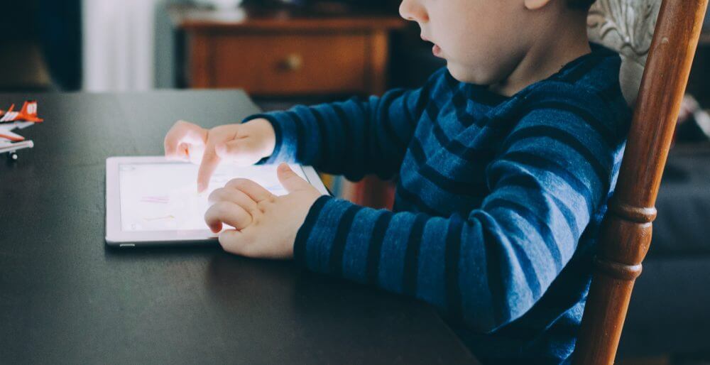 En digital värld- skärmtid för små barn