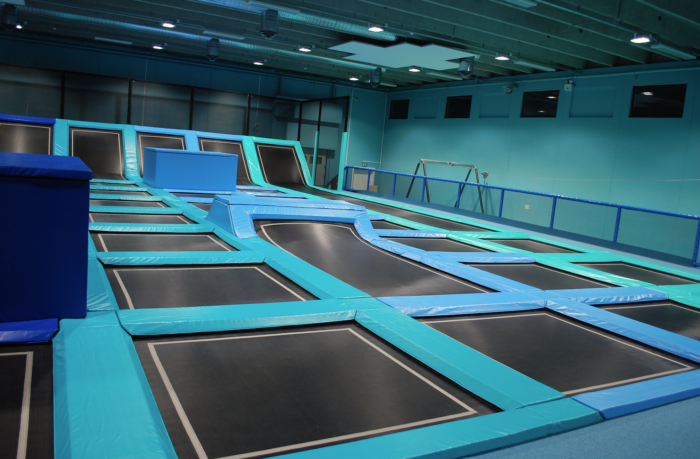 UT! – trampolinepark på torsdag