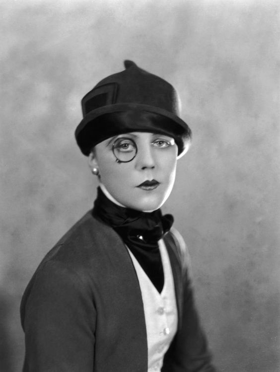 Edna Best, 1925