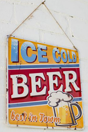 Ice Cold Beer Wall Sign