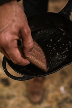 Cast Iron Scraper - Walnut