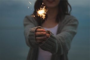 sparkler, holding, hands