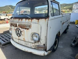 Volkswagen T2 full