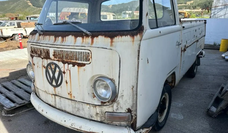 Volkswagen T2 full