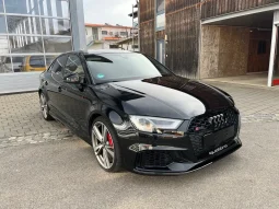 Audi RS3  2.5 TFSI quattro