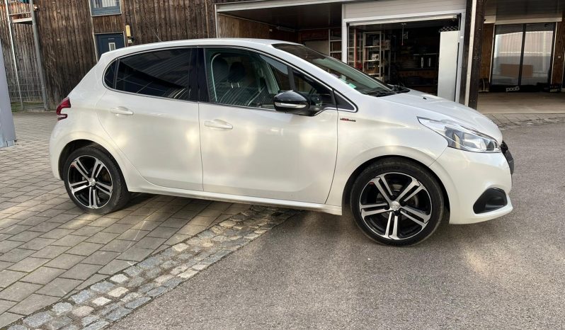 Peugeot 208 Allure GT Line full