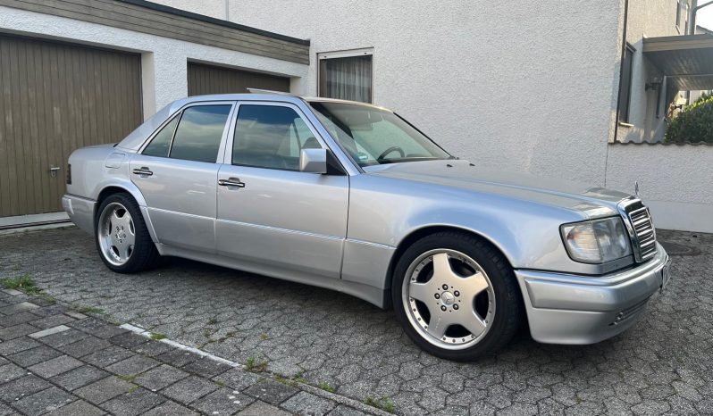 Mercedes-Benz 500E full