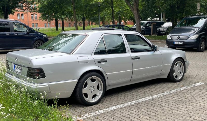 Mercedes-Benz 500E full