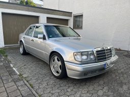 Mercedes-Benz 500E