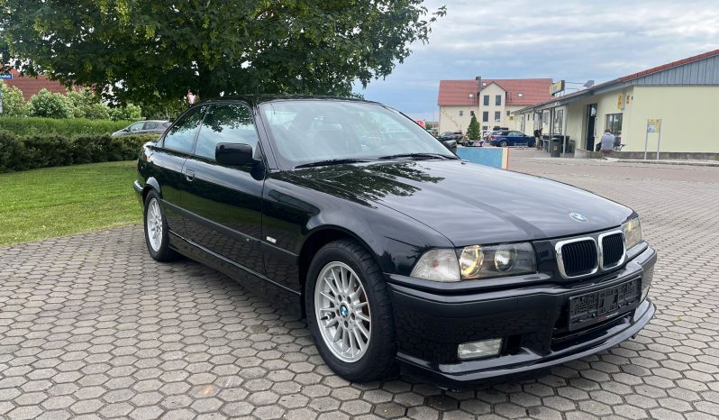 BMW 328i Coupé Sport Edition 142 kW (193 PS) full