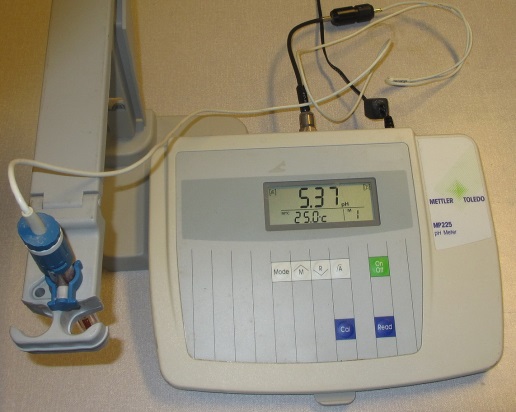 Mettler MP225 pH Meter