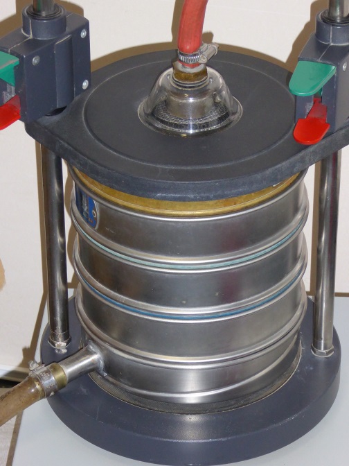 Retsch AS200 Sieve