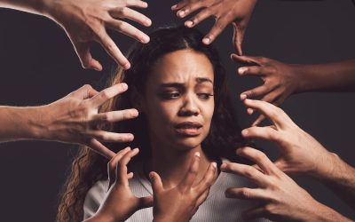 Werkgerelateerd Trauma: Wanneer een collega op je blauwe plek blijft duwen…