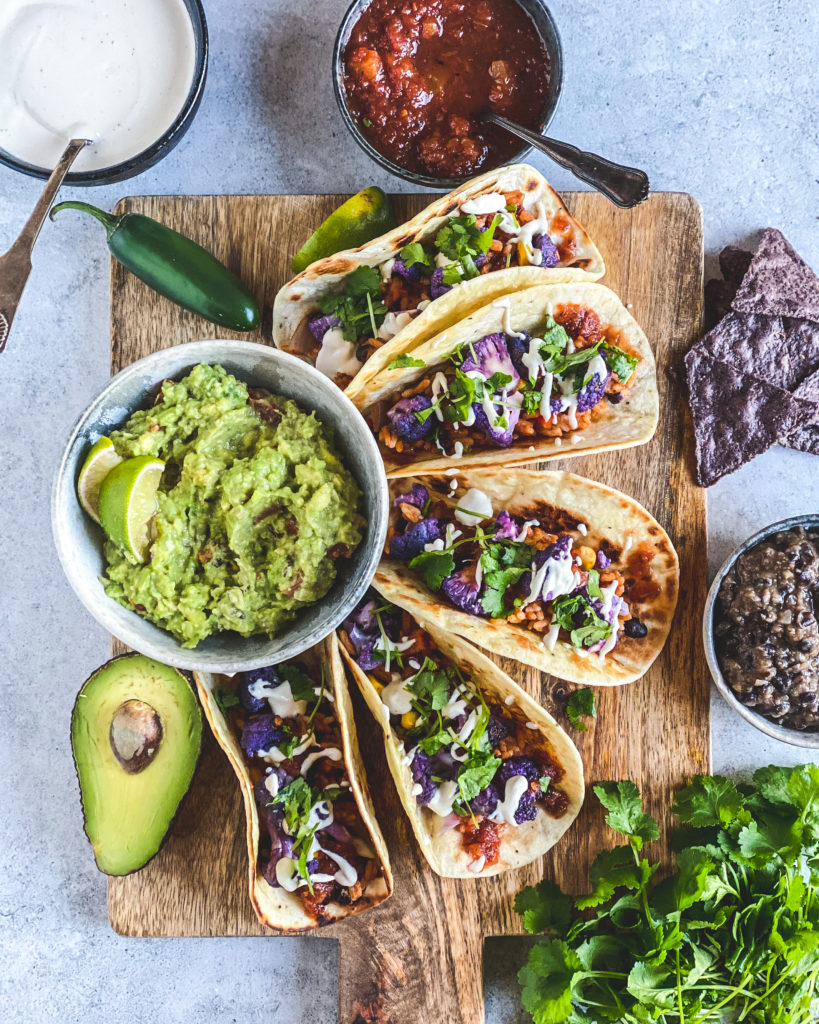 Bløde Tacos med Mexicanske Krydrede Ris, Blomkål og Tilbehør - Grøn  livsstil og opskrifter med masser af grønt