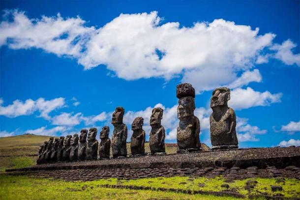 I misteriosi monoliti Moai sono tutto ciò che rimane della civiltà Rapa Nui (Voltamix / CC BY SA 4.0 )