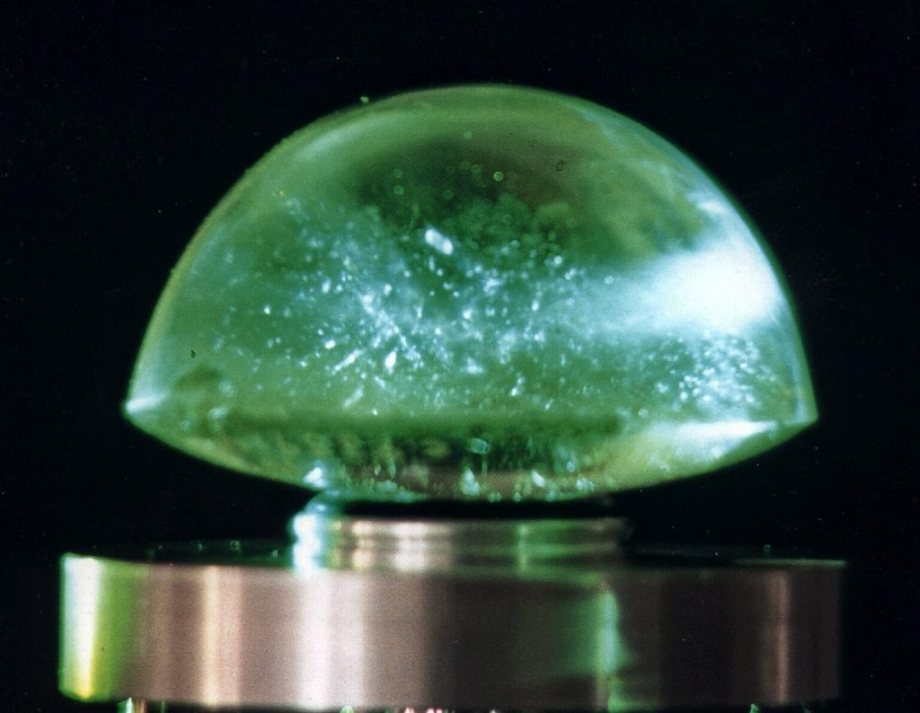Le lenti di Visby forniscono la prova che sofisticate tecniche di fabbricazione delle lenti venivano utilizzate dagli artigiani più di 1.000 anni fa, in un'epoca in cui i ricercatori avevano appena iniziato a esplorare le leggi della rifrazione. Le lenti devono essere state realizzate con molti tentativi ed errori. © Public Domain