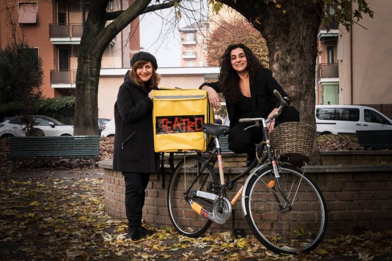 Teatro a domicilio: il progetto “Barbonaggio delivery” a Milano Teatro a domicilio: il progetto “Barbonaggio delivery” a Milano
