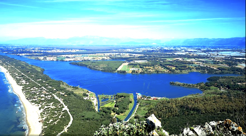 E' nel Lazio una delle città più giovani d'Italia. Sabaudia infatti è nata solo nel 1933 quando a seguito di una bonifica della zona costiera, venne costruita la ormnai nota città balneare.