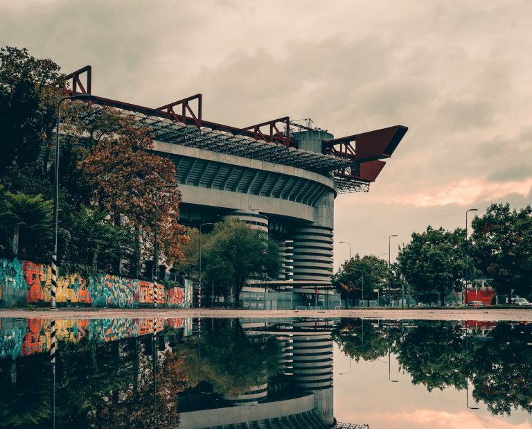LA CHIESETTA NASCOSTA DI SAN SIRO ALLA VEPRA E LA “VILLA TRISTE” LA CHIESETTA NASCOSTA DI SAN SIRO ALLA VEPRA E LA “VILLA TRISTE”