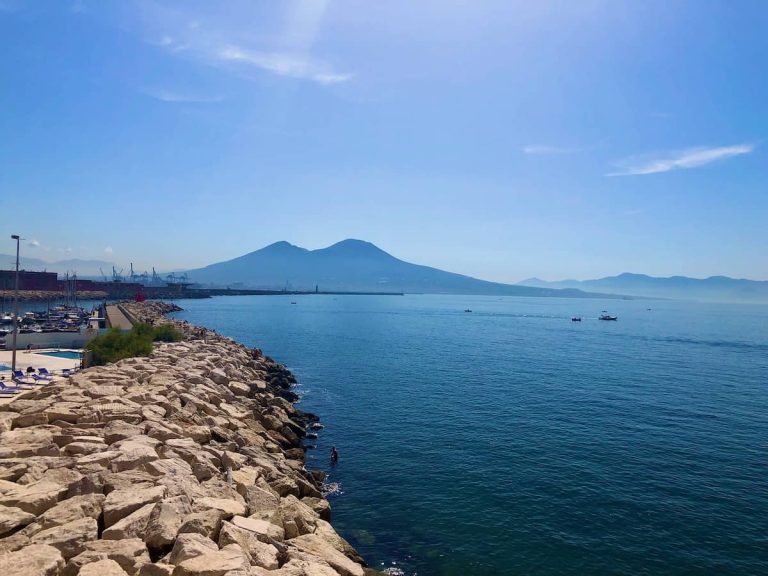 La strega del Vesuvio: da Napoli all’universo Disney La strega del Vesuvio: da Napoli all’universo Disney