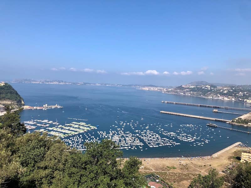 vista di Nisida dalla collina di Posillipo