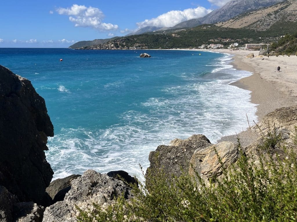 Städer i Albanien.Himara och Albanska rivieran