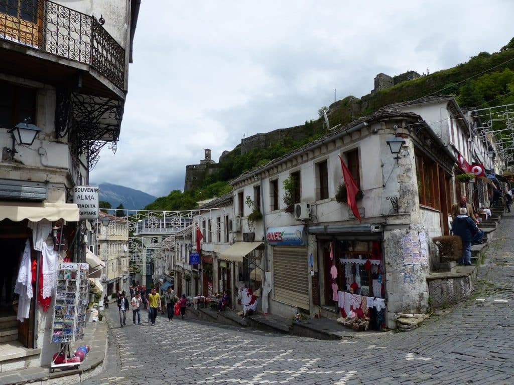 Städer i Albanien. Gjirokaster