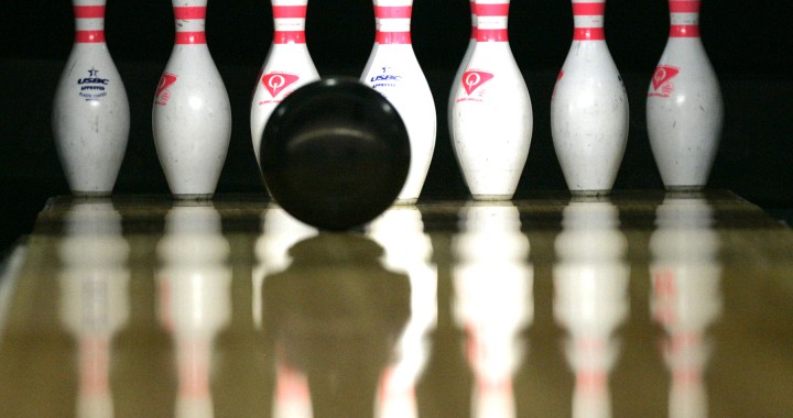 BOWLING