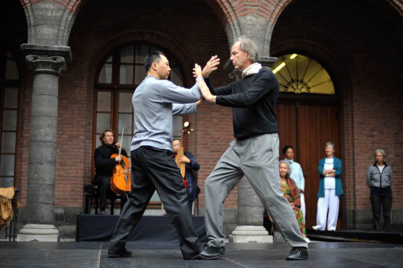 Tai Chi - Maître - Mains collantes - Eric Caulier