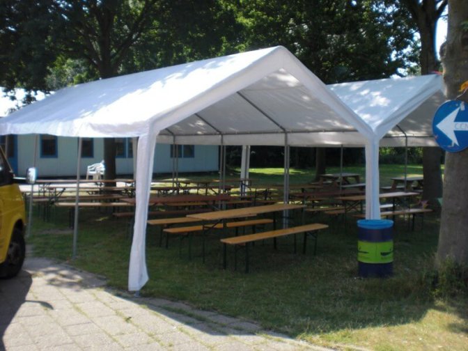 Party tent 8x4 inclusief zijwanden huren in regio Utrecht
