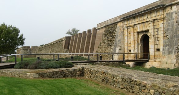 10 lugares abandonados en Cataluña - ¡Los + SORPRENDENTES!