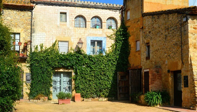 Pueblos medievales de la Costa Brava