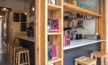 10 librerías cafeterías en Barcelona con mucho encanto