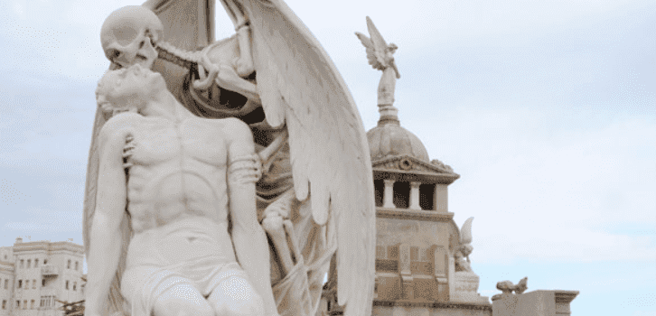 Beso de la Muerte en Barcelona: historia de la escultura